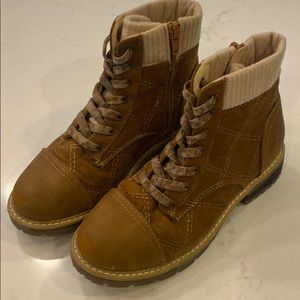 Steve Madden boots size 3 youth